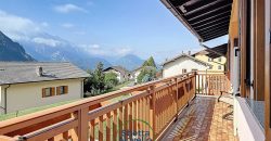 CASA BIFAMILIARE CON GIARDINO