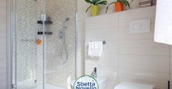 CASA BIFAMILIARE CON GIARDINO