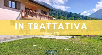 CASA BIFAMILIARE CON GIARDINO