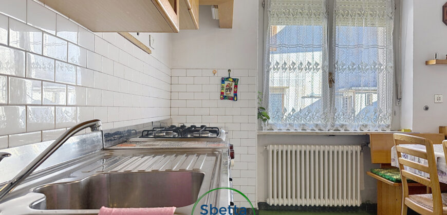 PORZIONE DI CASA TERRACIELO