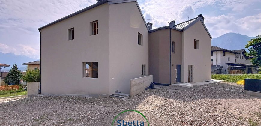CASA A SCHIERA | NUOVA COSTRUZIONE