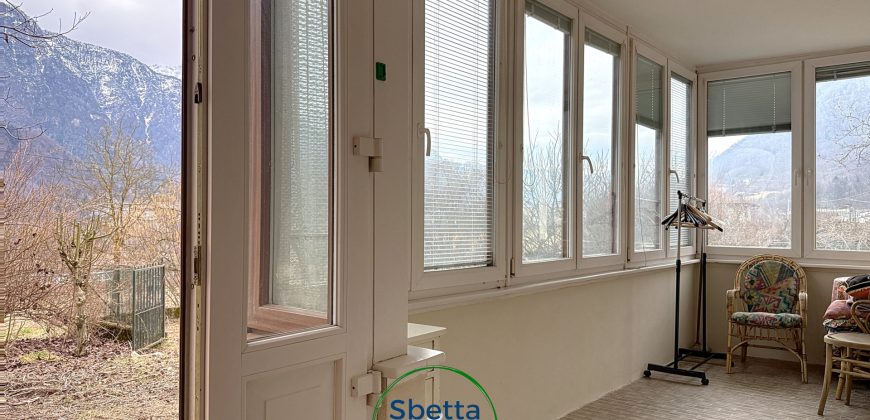 APPARTAMENTO CON GIARDINO E GARAGE