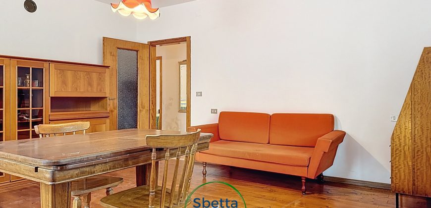 APPARTAMENTO CON GIARDINO E GARAGE