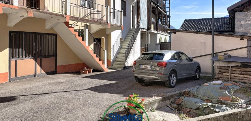 PORZIONE DI CASA TERRACIELO