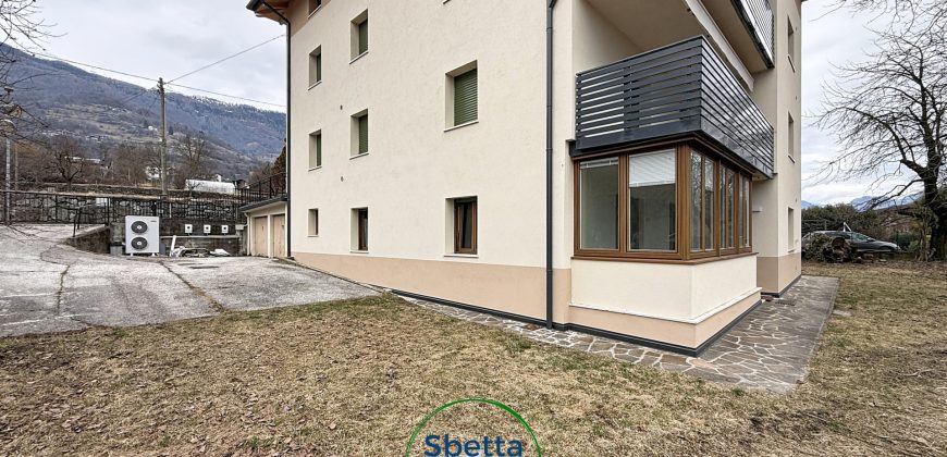 APPARTAMENTO CON GIARDINO E GARAGE