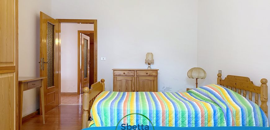 APPARTAMENTO CON GIARDINO E GARAGE