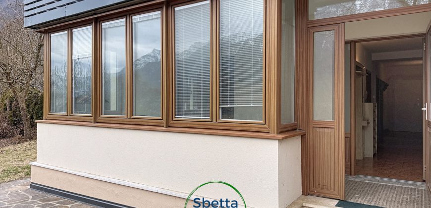 APPARTAMENTO CON GIARDINO E GARAGE