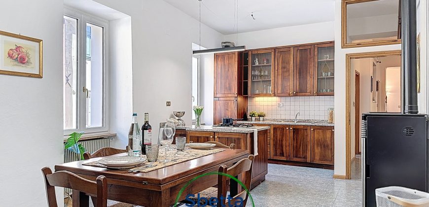 APPARTAMENTO 3 CAMERE IN CENTRO