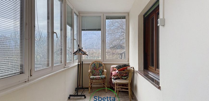 APPARTAMENTO CON GIARDINO E GARAGE