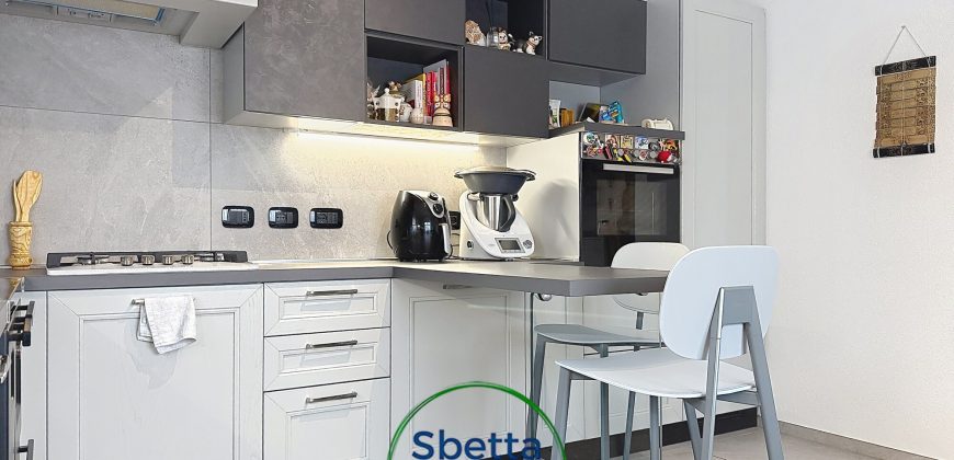 APPARTAMENTO A PIANO TERRA CON GIARDINO