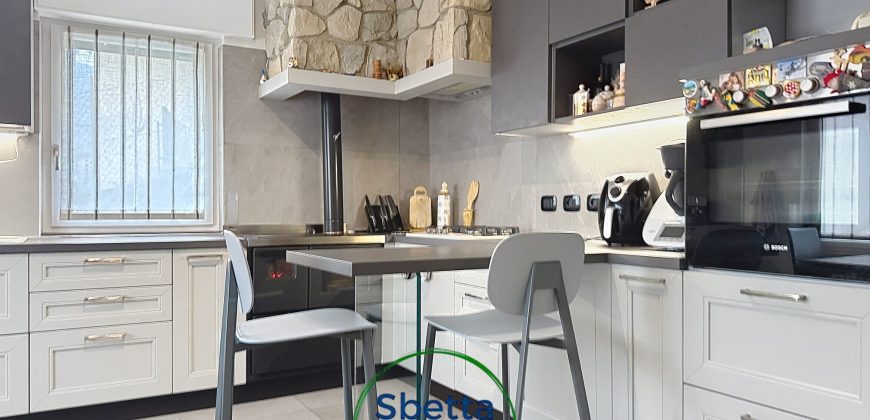 APPARTAMENTO A PIANO TERRA CON GIARDINO