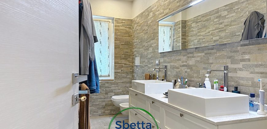 APPARTAMENTO A PIANO TERRA CON GIARDINO