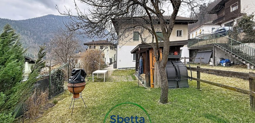 APPARTAMENTO A PIANO TERRA CON GIARDINO