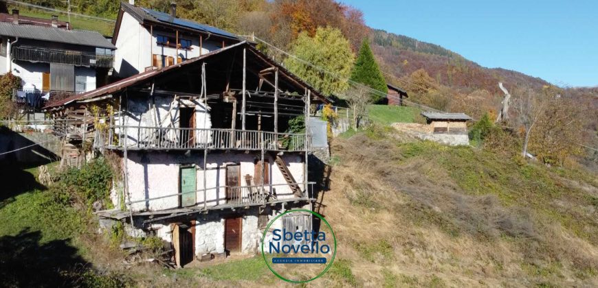 CASA SINGOLA DA RISTRUTTURARE CON VISTA PANORAMICA
