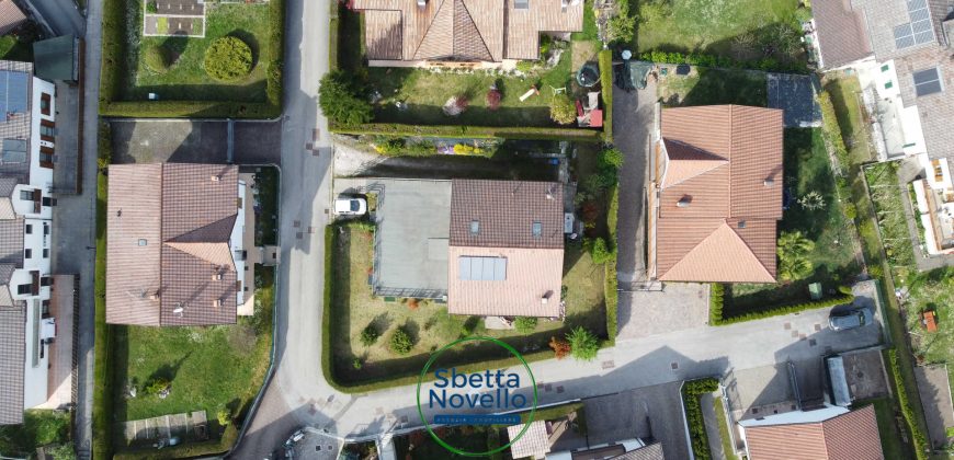 CASA BIFAMILIARE DA COSTRUIRE