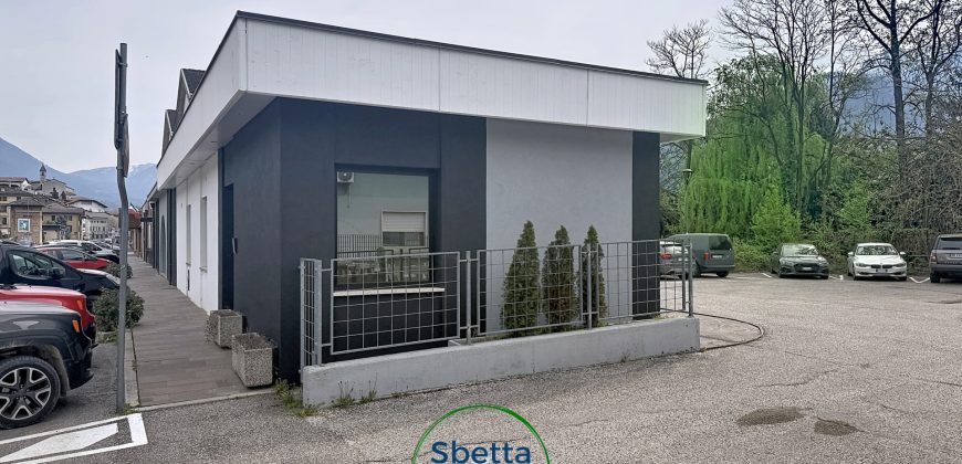 LOCALE COMMERCIALE / UFFICIO / APPARTAMENTO