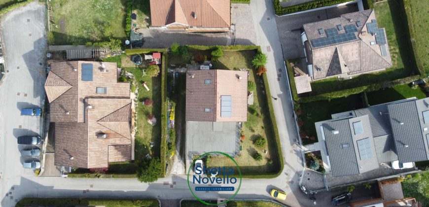 CASA BIFAMILIARE DA COSTRUIRE