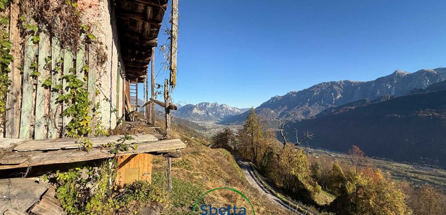 CASA SINGOLA DA RISTRUTTURARE CON VISTA PANORAMICA