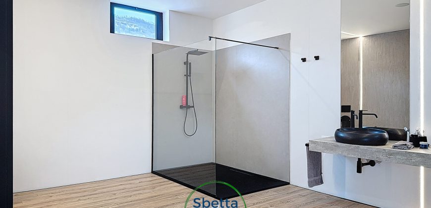 LOCALE COMMERCIALE / UFFICIO / APPARTAMENTO