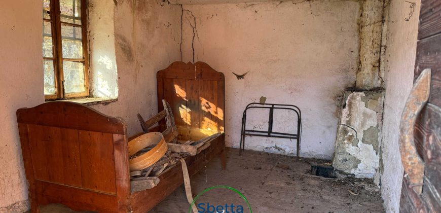 CASA SINGOLA DA RISTRUTTURARE CON VISTA PANORAMICA