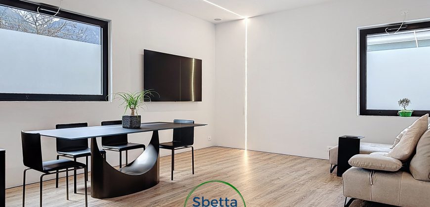 LOCALE COMMERCIALE / UFFICIO / APPARTAMENTO