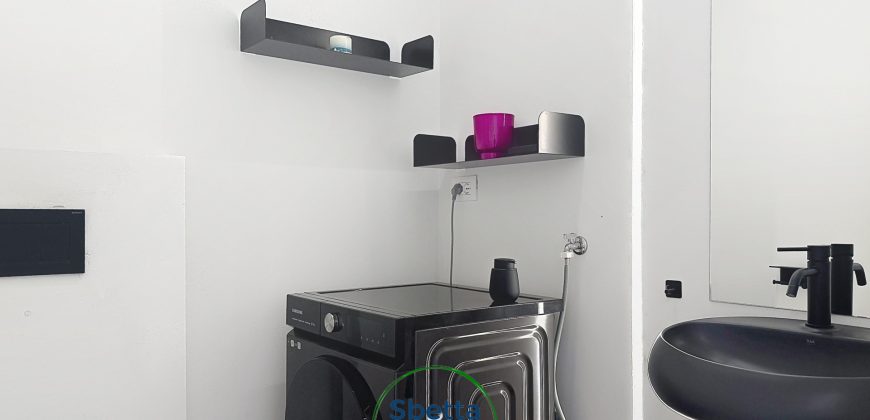 LOCALE COMMERCIALE / UFFICIO / APPARTAMENTO