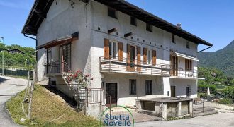 PORZIONE DI CASA  INDIPENDENTE A NOVALEDO