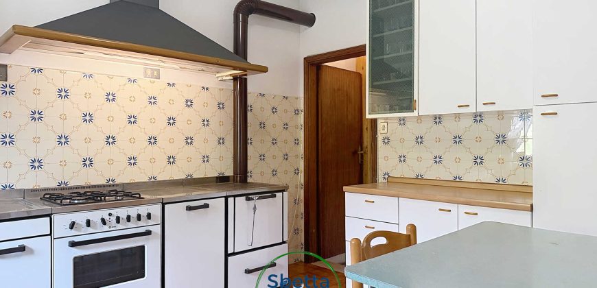 CASA SINGOLA CON GIARDINO