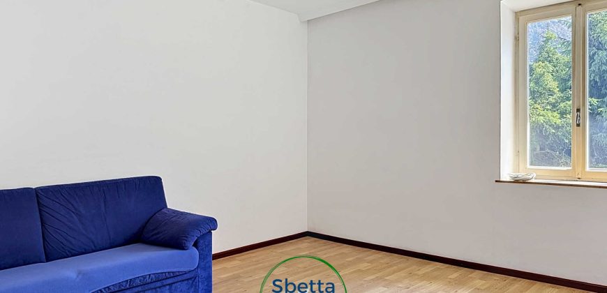 PORZIONE DI CASA  INDIPENDENTE A NOVALEDO