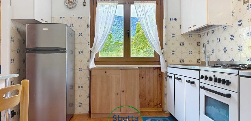 CASA SINGOLA CON GIARDINO