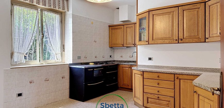 PORZIONE DI CASA  INDIPENDENTE A NOVALEDO