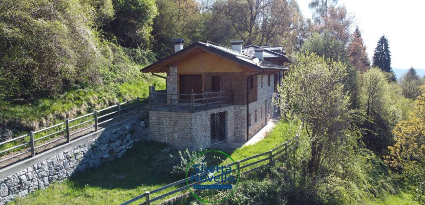 COMPLESSO DI APPARTAMENTI A CASTELLO TESINO
