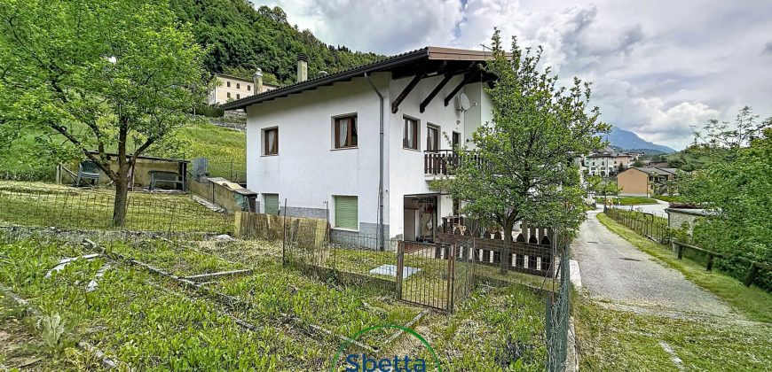 CASA SINGOLA CON GIARDINO