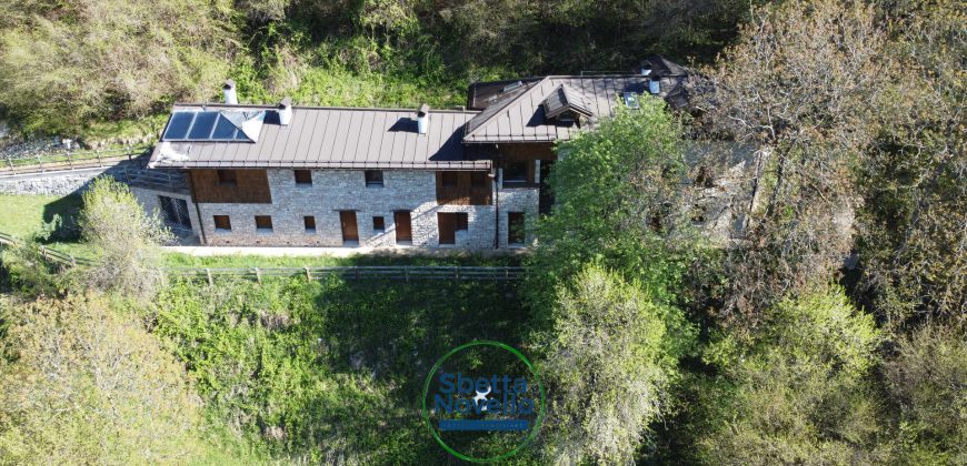 COMPLESSO DI APPARTAMENTI A CASTELLO TESINO