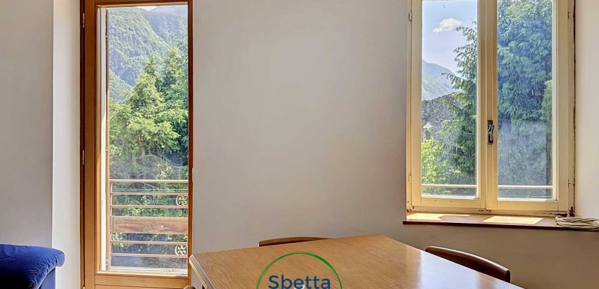 PORZIONE DI CASA  INDIPENDENTE A NOVALEDO
