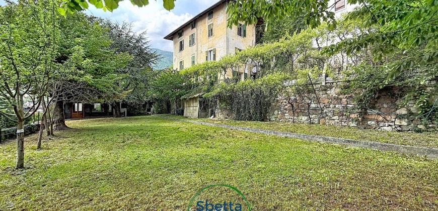 CASA STORICA CON PARCO