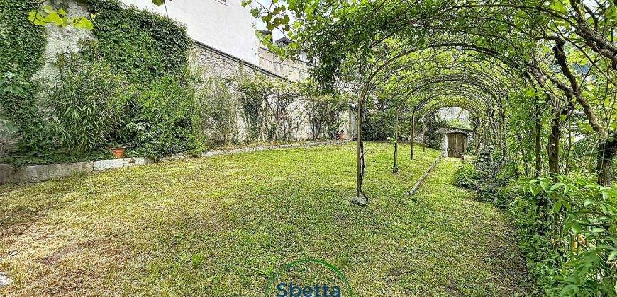 CASA STORICA CON PARCO