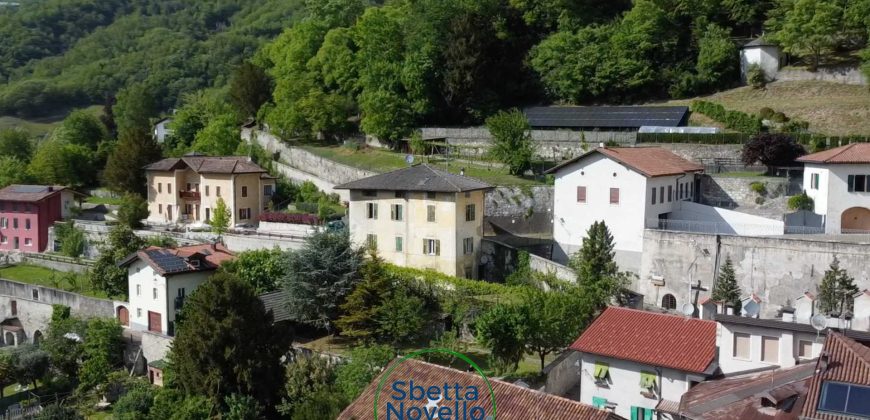 CASA STORICA CON PARCO