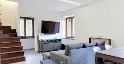 CASA INDIPENDENTE A SAMONE