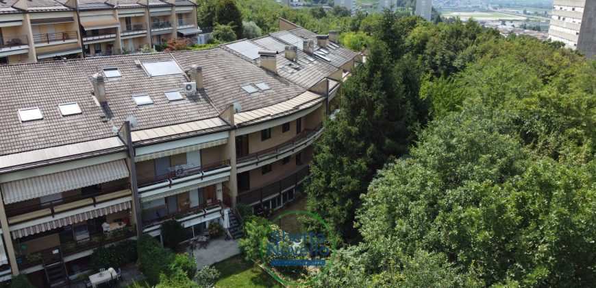 CASA A SCHIERA A VILLAZZANO