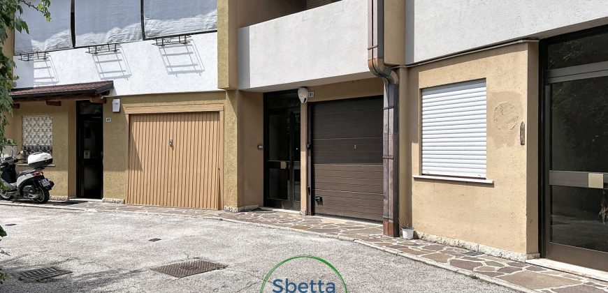 CASA A SCHIERA A VILLAZZANO