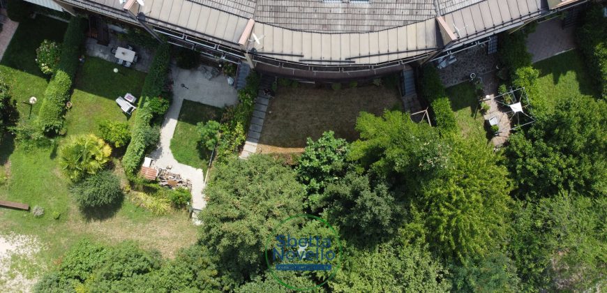 CASA A SCHIERA A VILLAZZANO