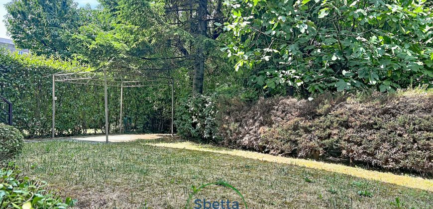 CASA A SCHIERA A VILLAZZANO