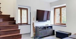 CASA INDIPENDENTE A SAMONE