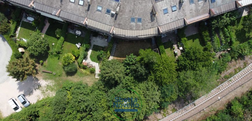 CASA A SCHIERA A VILLAZZANO