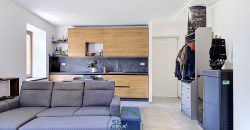 CASA INDIPENDENTE A SAMONE