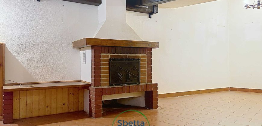 CASA A SCHIERA A VILLAZZANO