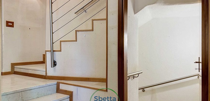 CASA A SCHIERA A VILLAZZANO