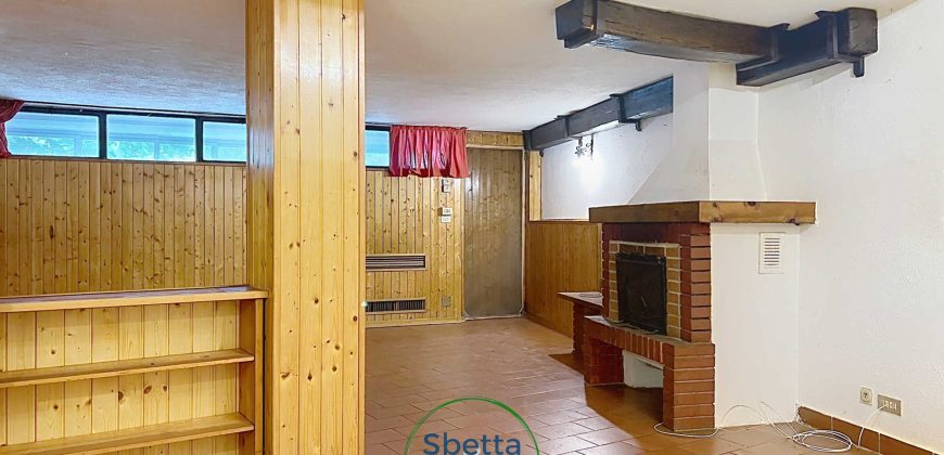 CASA A SCHIERA A VILLAZZANO